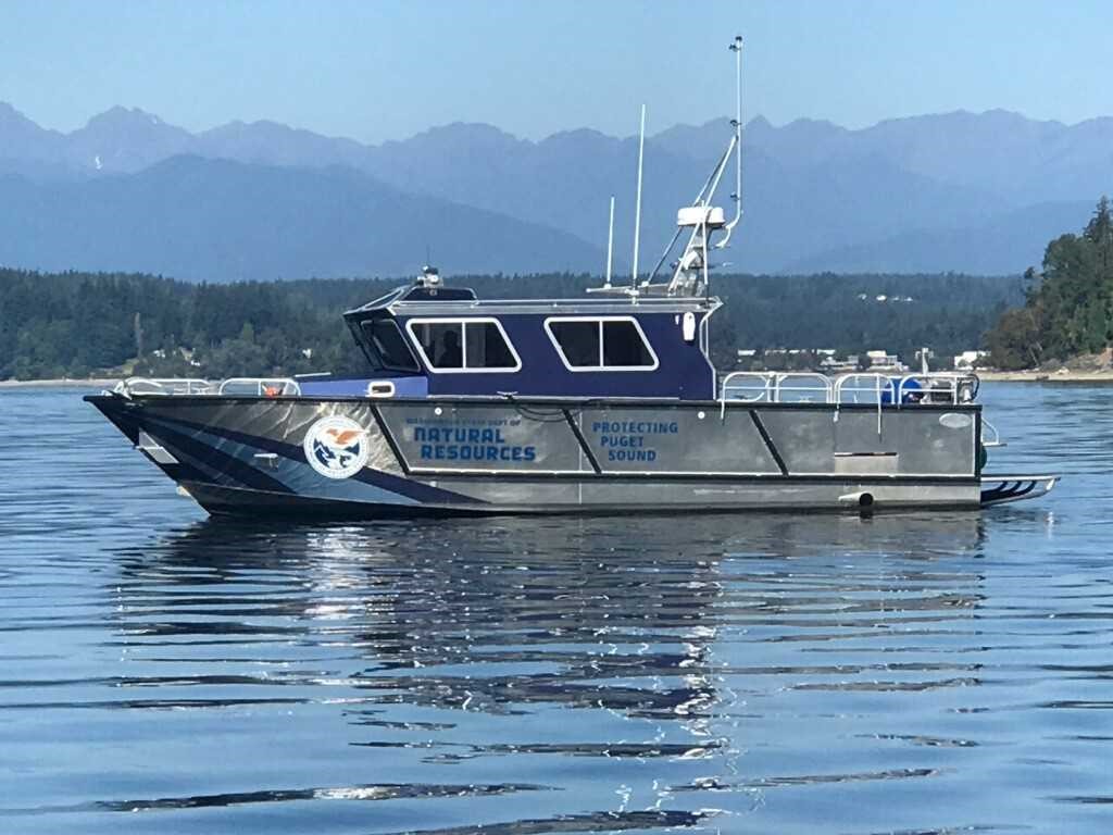 DNR Dive boat