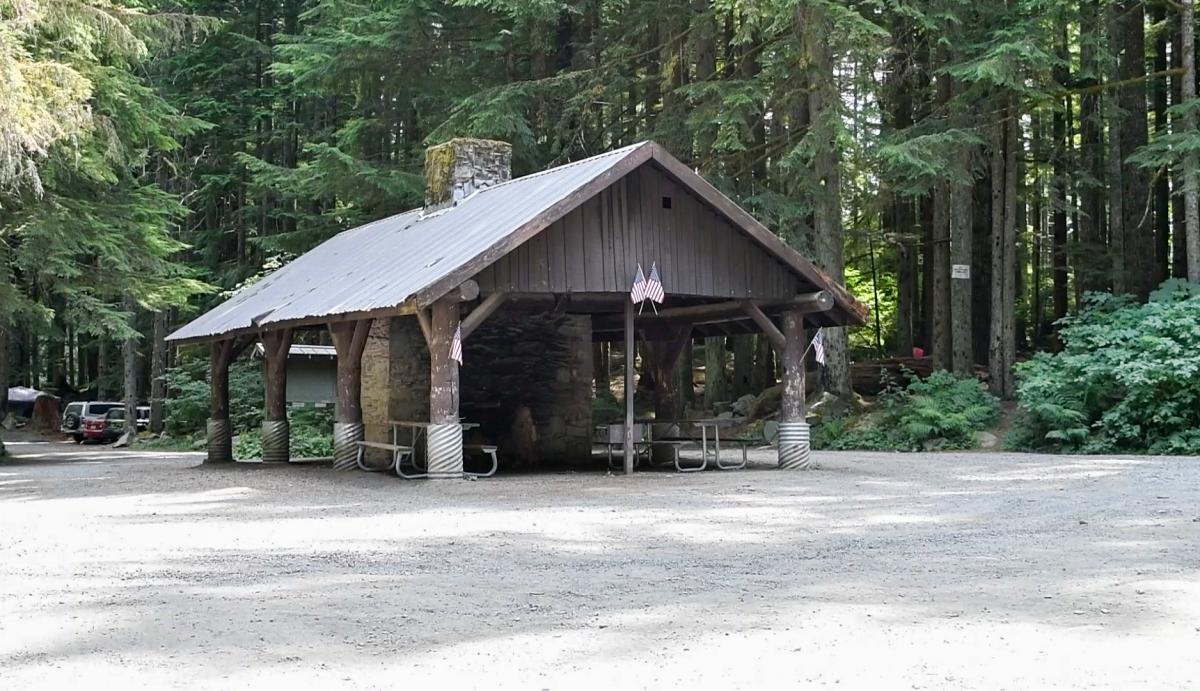 The picnic shelter at Elbe Hills ORV Campground.